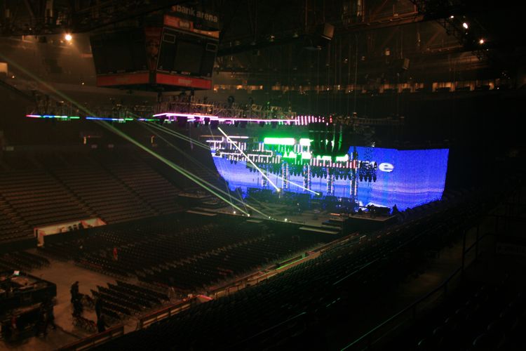 us bank arena trolls live us bank arena trolls live